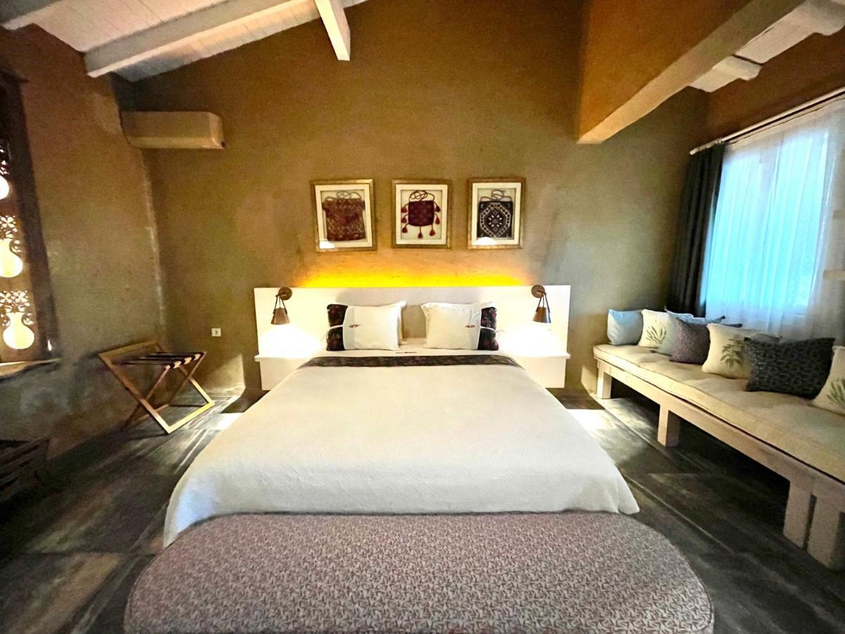 Hotel Manej Urla 3*