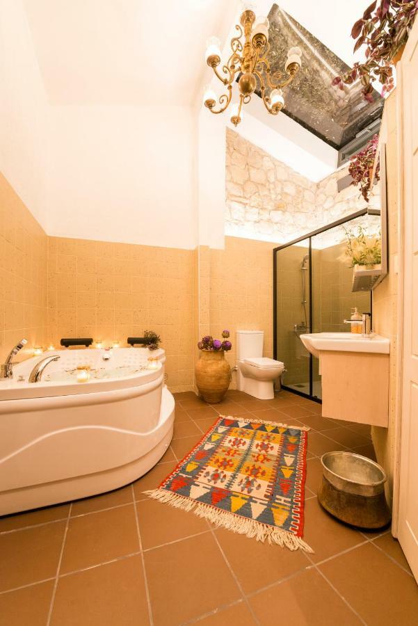 Hotel Manej Urla