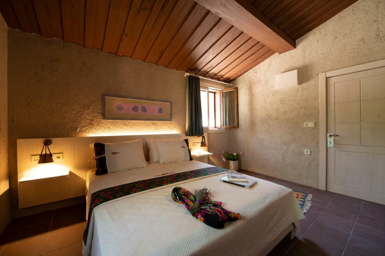 Manej Urla Hotel