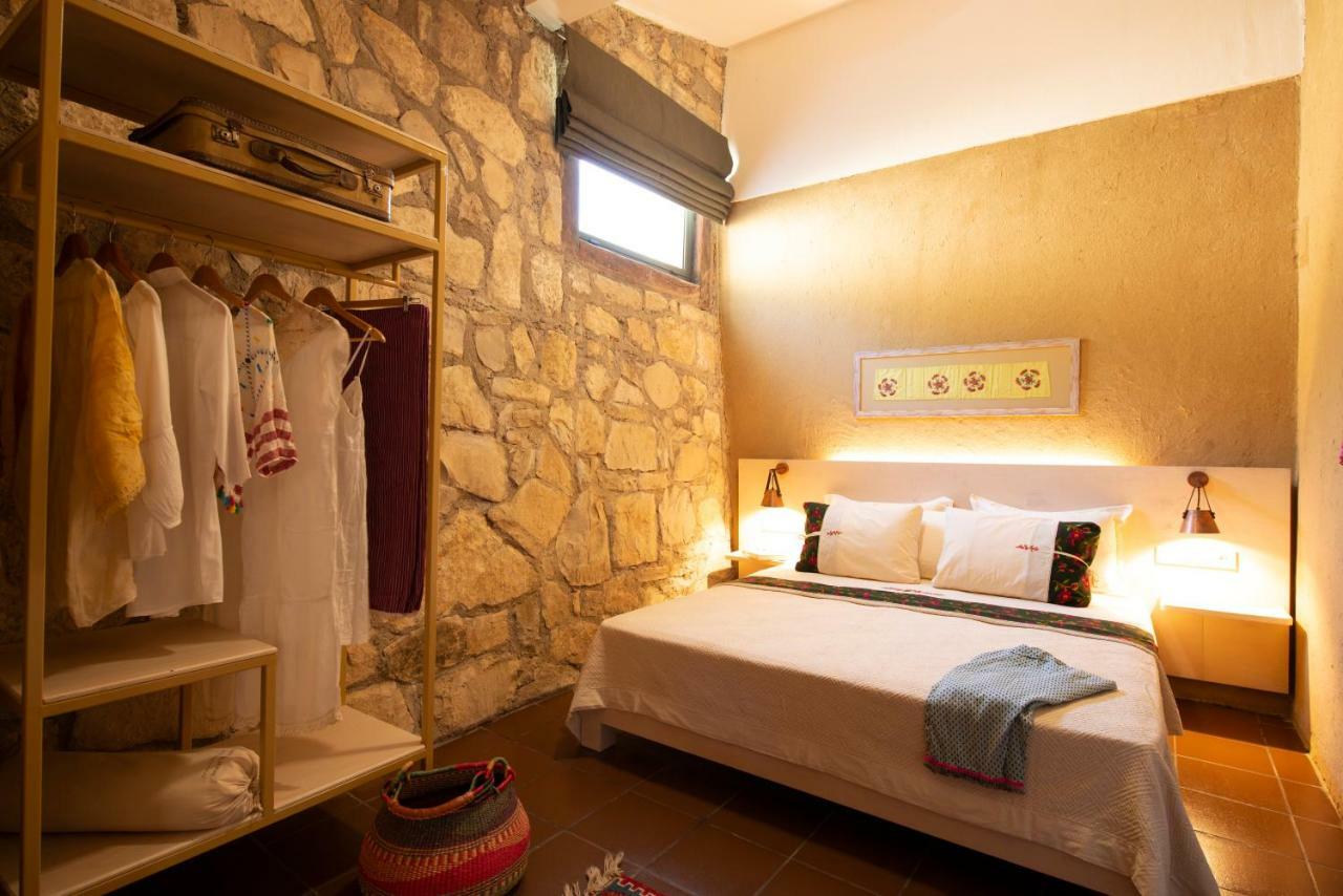 Manej Urla Hotel 3*